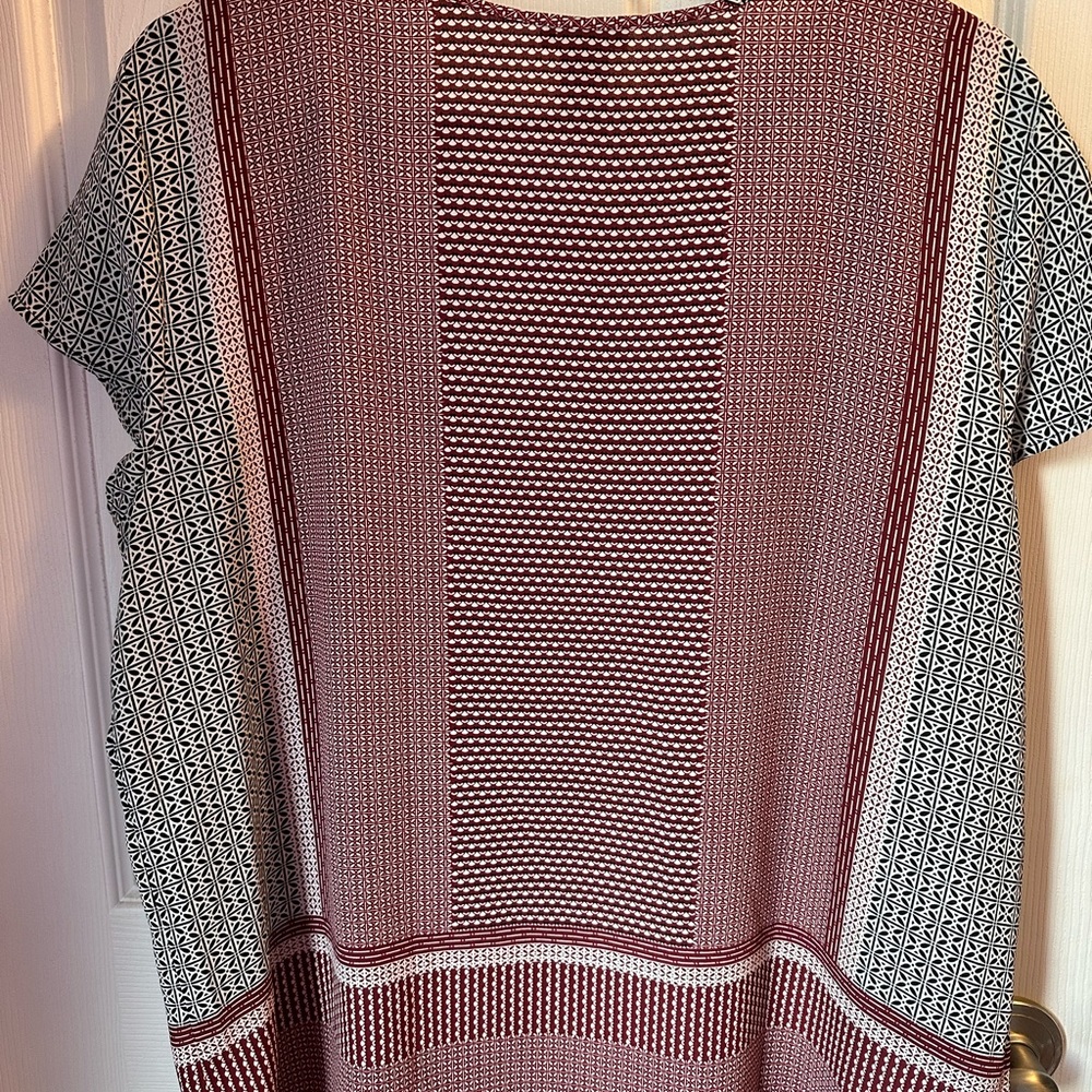 Ann Taylor Women’s top Size Large - Picture 2 of 4